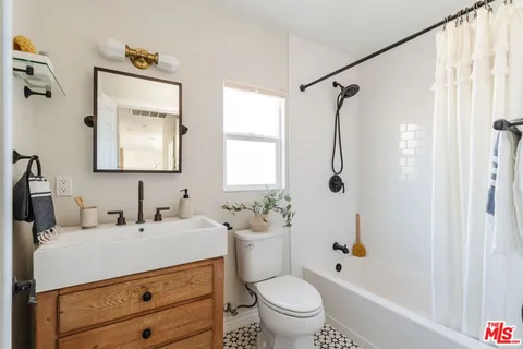 $1,249,000 | 3608 Roseview Avenue, Los Angeles, CA 90065
