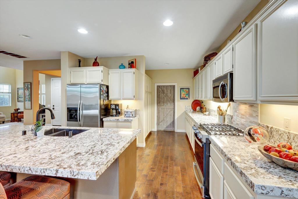 5173 Bluegrass Way Oceanside, CA 92057 - Photo 2 of 16