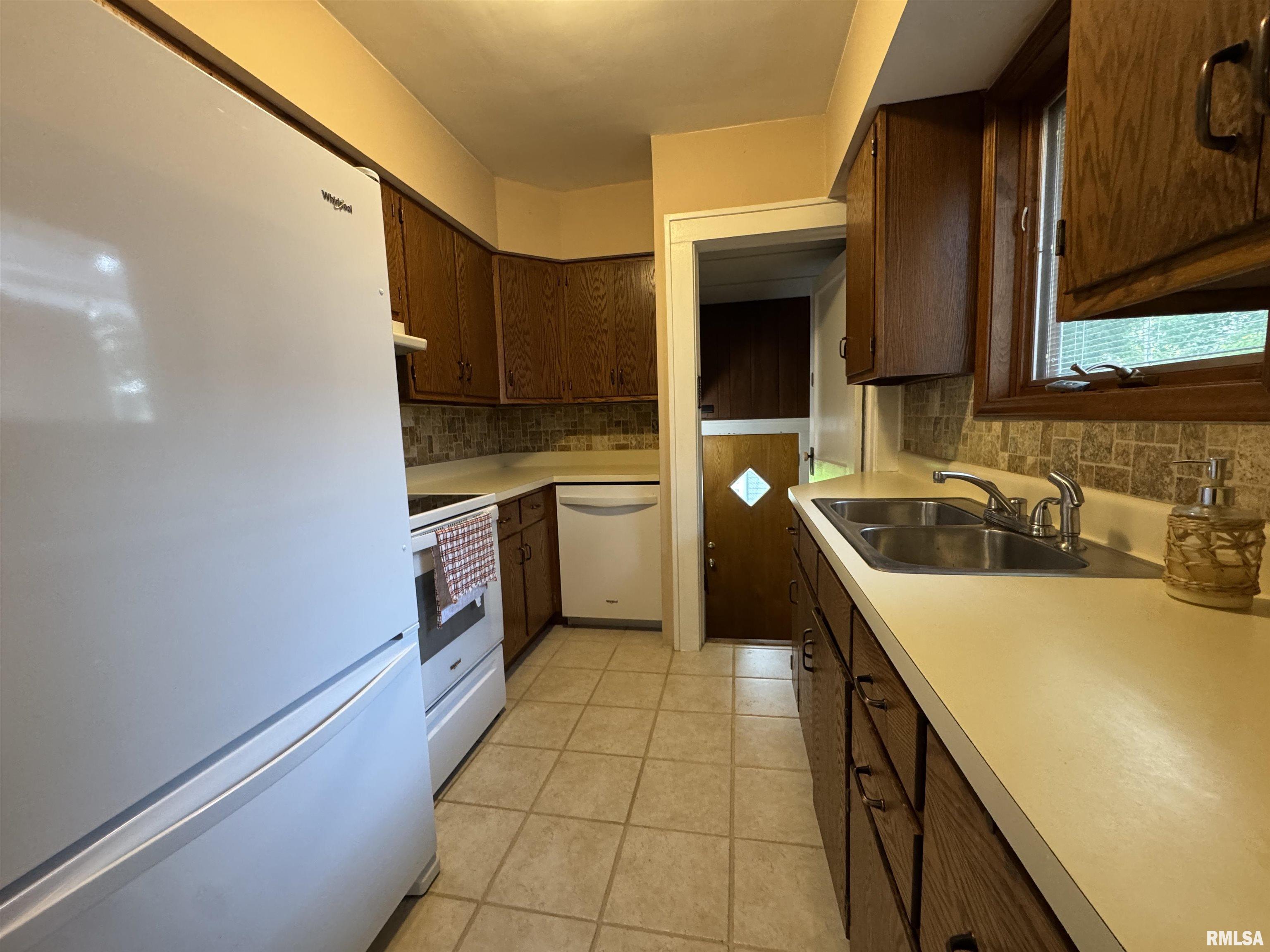 1830 South College Street Springfield, IL 62704 - Photo 13 of 40