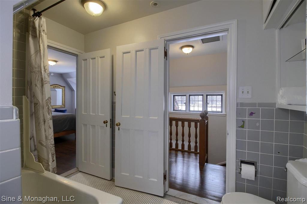 1017 Lake Shore Road Grosse Pointe Shores, MI 48236 - Photo 39 of 55