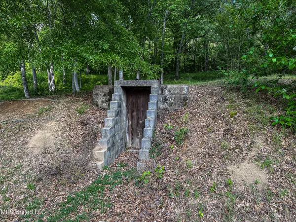 $325,000 | 2270 State Line Road, Tremont, MS 38876