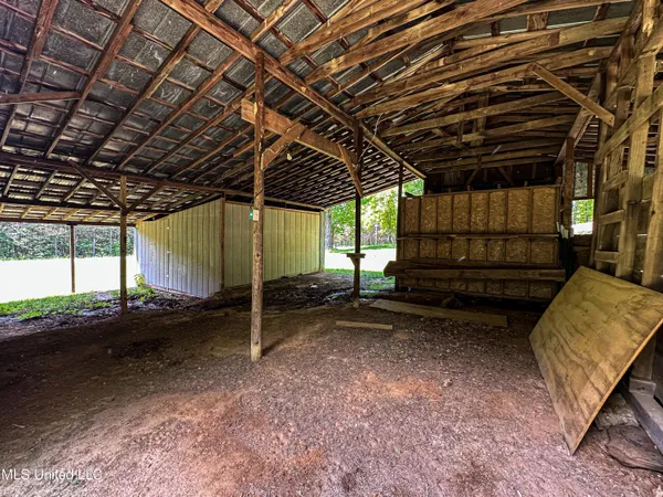 $325,000 | 2270 State Line Road, Tremont, MS 38876