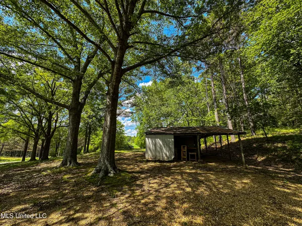 $325,000 | 2270 State Line Road, Tremont, MS 38876