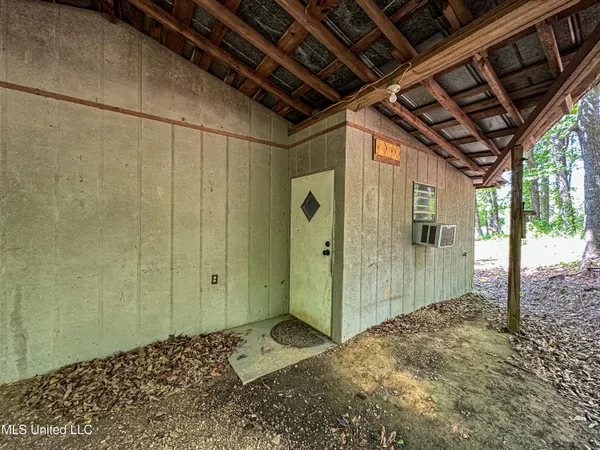 $325,000 | 2270 State Line Road, Tremont, MS 38876