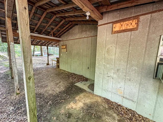 $325,000 | 2270 State Line Road, Tremont, MS 38876