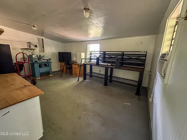 $325,000 | 2270 State Line Road, Tremont, MS 38876