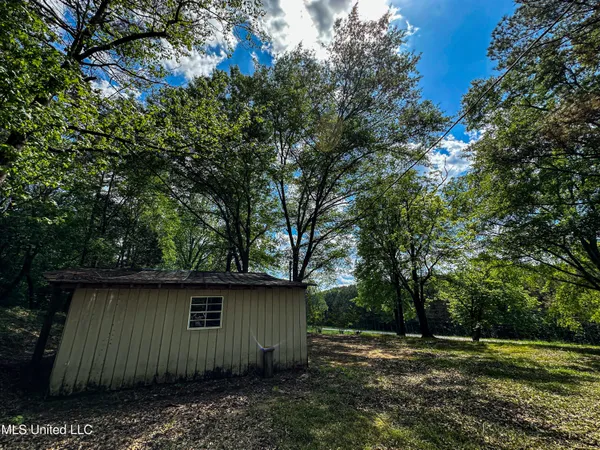 $325,000 | 2270 State Line Road, Tremont, MS 38876
