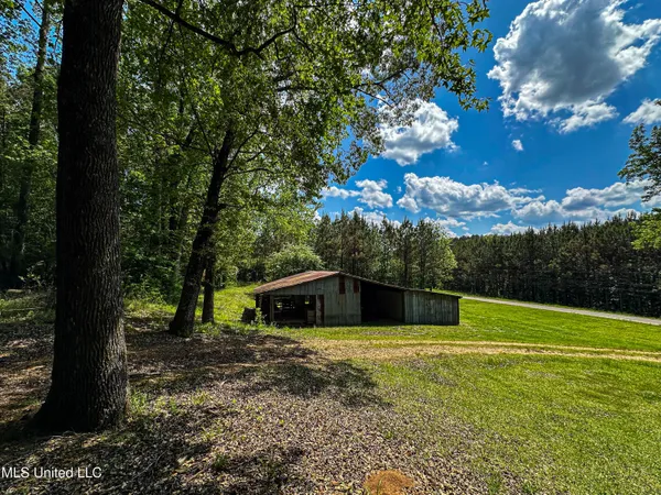 $325,000 | 2270 State Line Road, Tremont, MS 38876