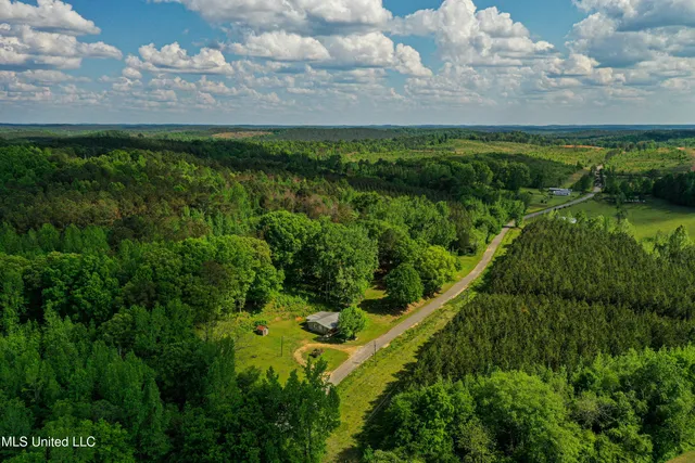 $325,000 | 2270 State Line Road, Tremont, MS 38876