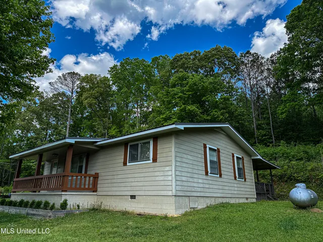 $325,000 | 2270 State Line Road, Tremont, MS 38876