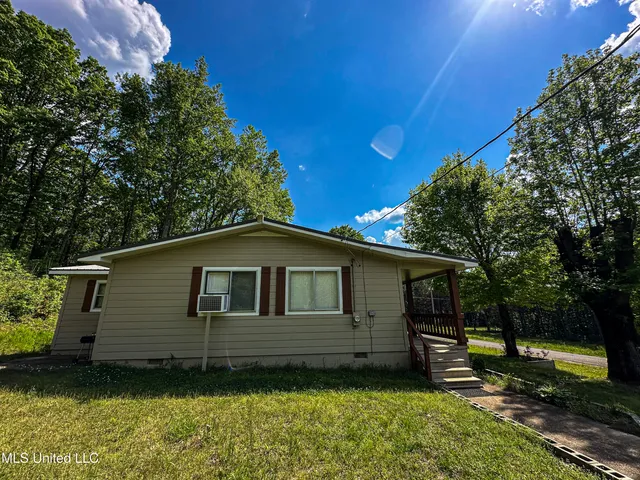 $325,000 | 2270 State Line Road, Tremont, MS 38876