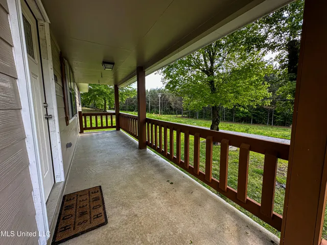 $325,000 | 2270 State Line Road, Tremont, MS 38876