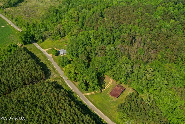 $325,000 | 2270 State Line Road, Tremont, MS 38876