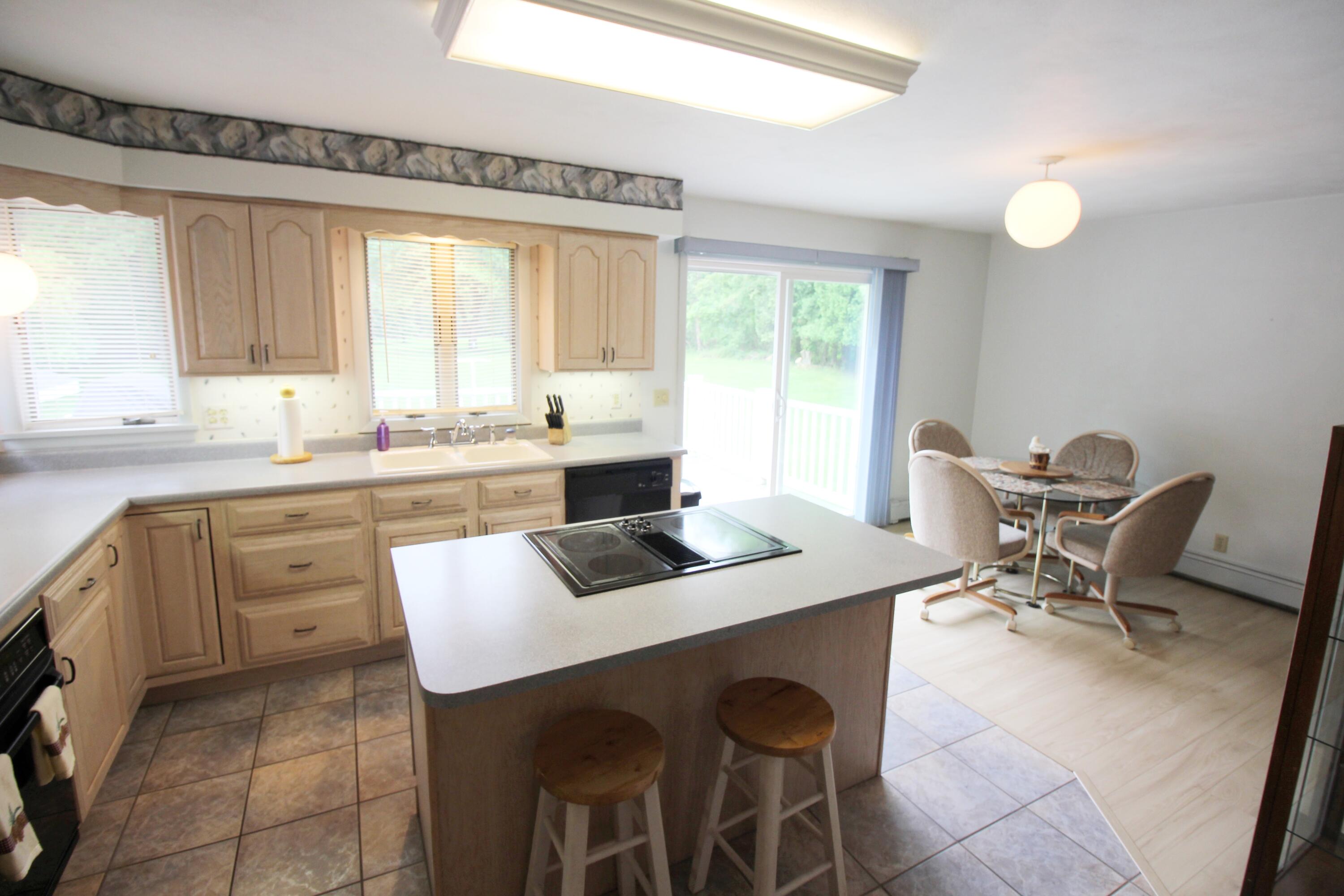 12767 Perry Road Battle Creek, MI 49015 - Photo 8 of 31 17
