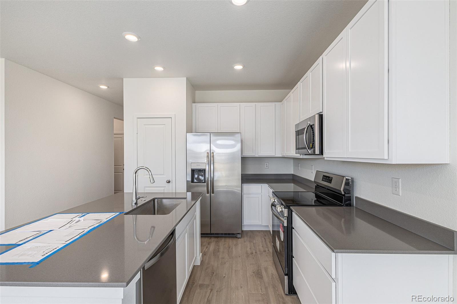 694 Yankee Boy Loop Elizabeth, CO 80107 - Photo 5 of 28