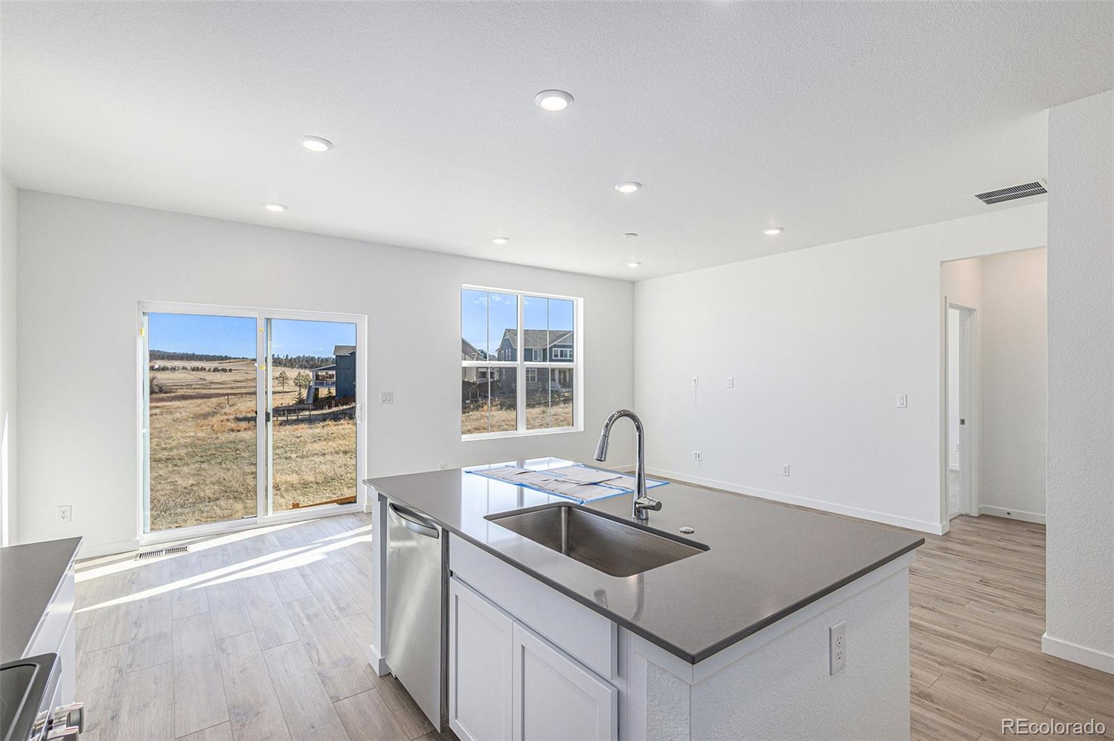 694 Yankee Boy Loop Elizabeth, CO 80107 - Photo 6 of 28