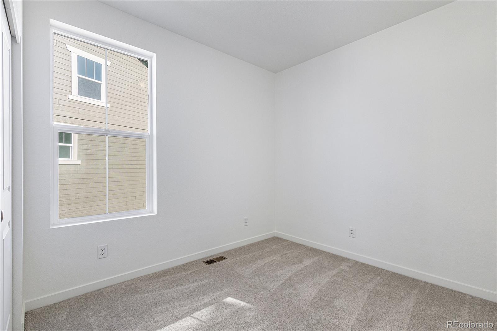 694 Yankee Boy Loop Elizabeth, CO 80107 - Photo 8 of 28