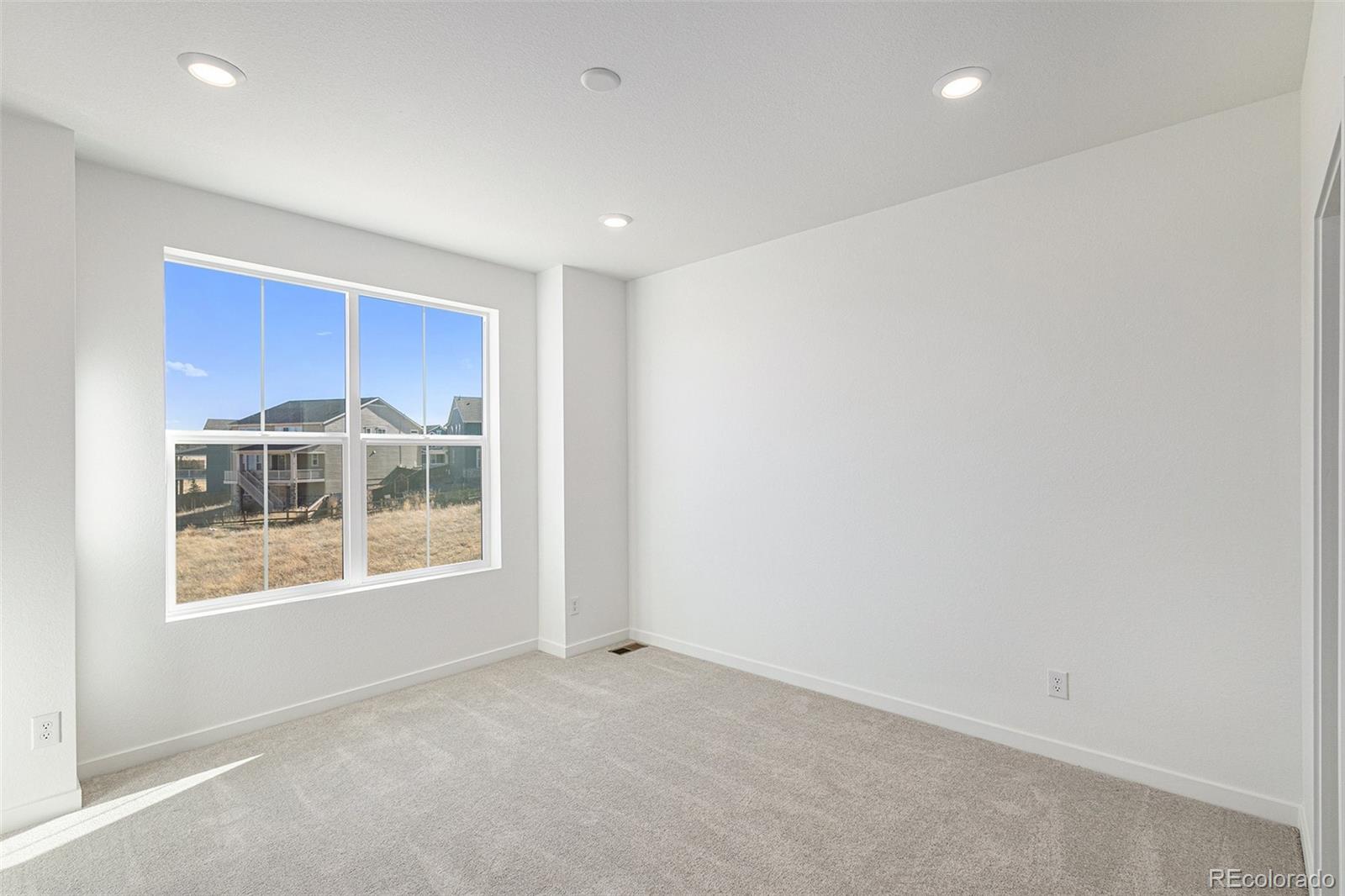 694 Yankee Boy Loop Elizabeth, CO 80107 - Photo 9 of 28