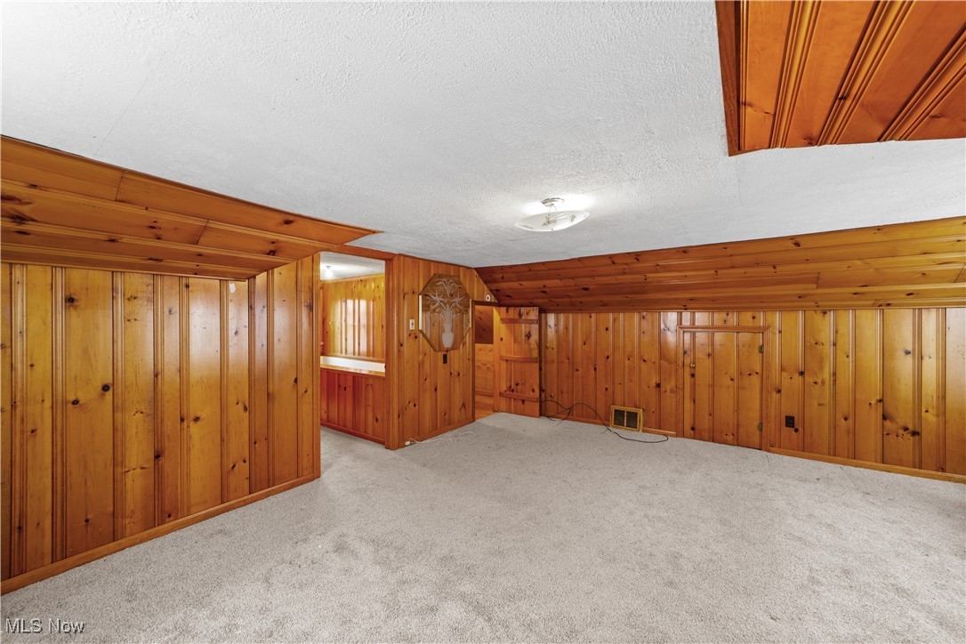 4057 Wilmington Road Cleveland, OH 44121 - Photo 26 of 34