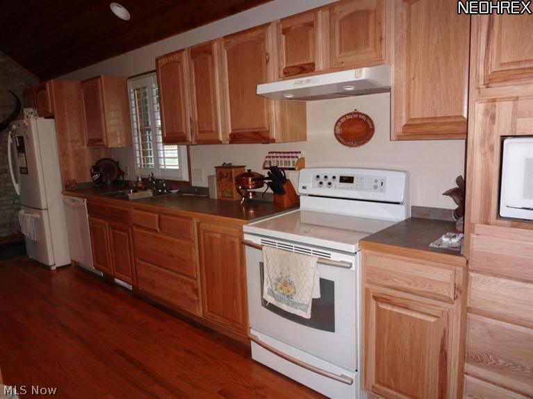 5566 Weaver Road Conneaut, OH 44030 - Photo 2 of 24 Gallery Image 2