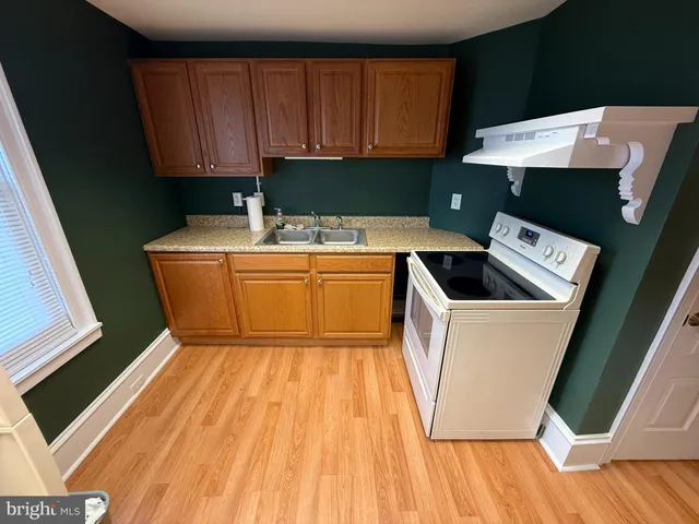 $1,095 | 405 Bridge Street, New Cumberland, PA 17070