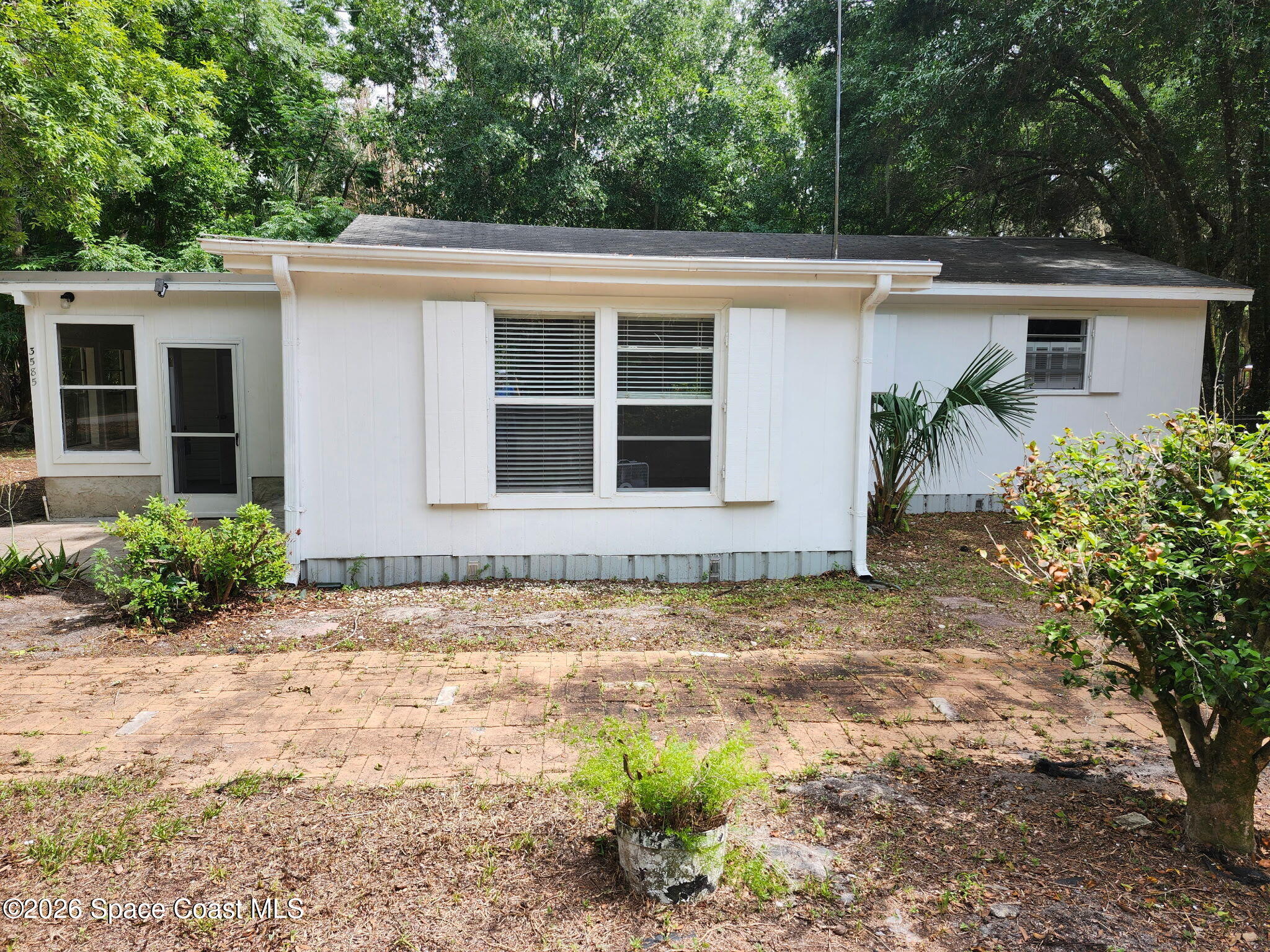 3585 Aurantia Road Mims, FL 32754 - Photo 3 of 32 Aurantia front 3