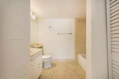$320,000 | 600 Northeast 36th Street, Unit 1109, Miami, FL 33137