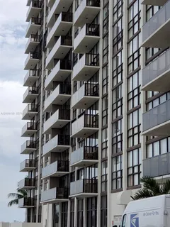 $320,000 | 600 Northeast 36th Street, Unit 1109, Miami, FL 33137