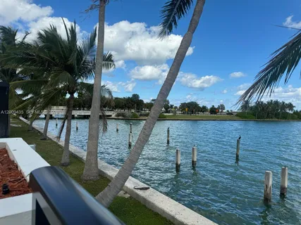 $320,000 | 600 Northeast 36th Street, Unit 1109, Miami, FL 33137
