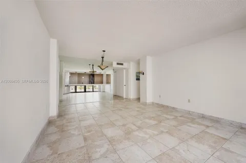 $320,000 | 600 Northeast 36th Street, Unit 1109, Miami, FL 33137