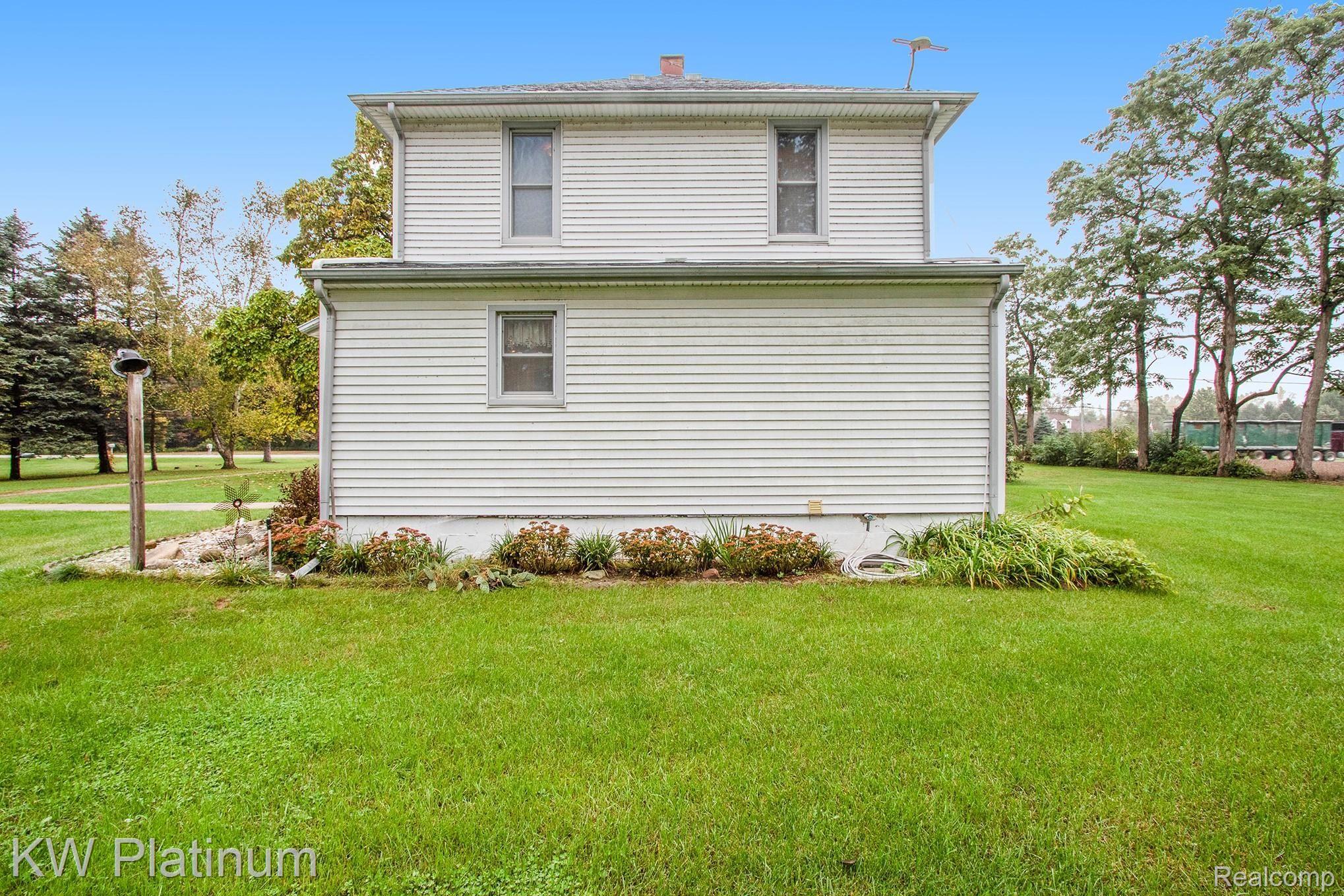 9585 Division Road Casco, MI 48064 - Photo 29 of 30 0N2A8012.jpg