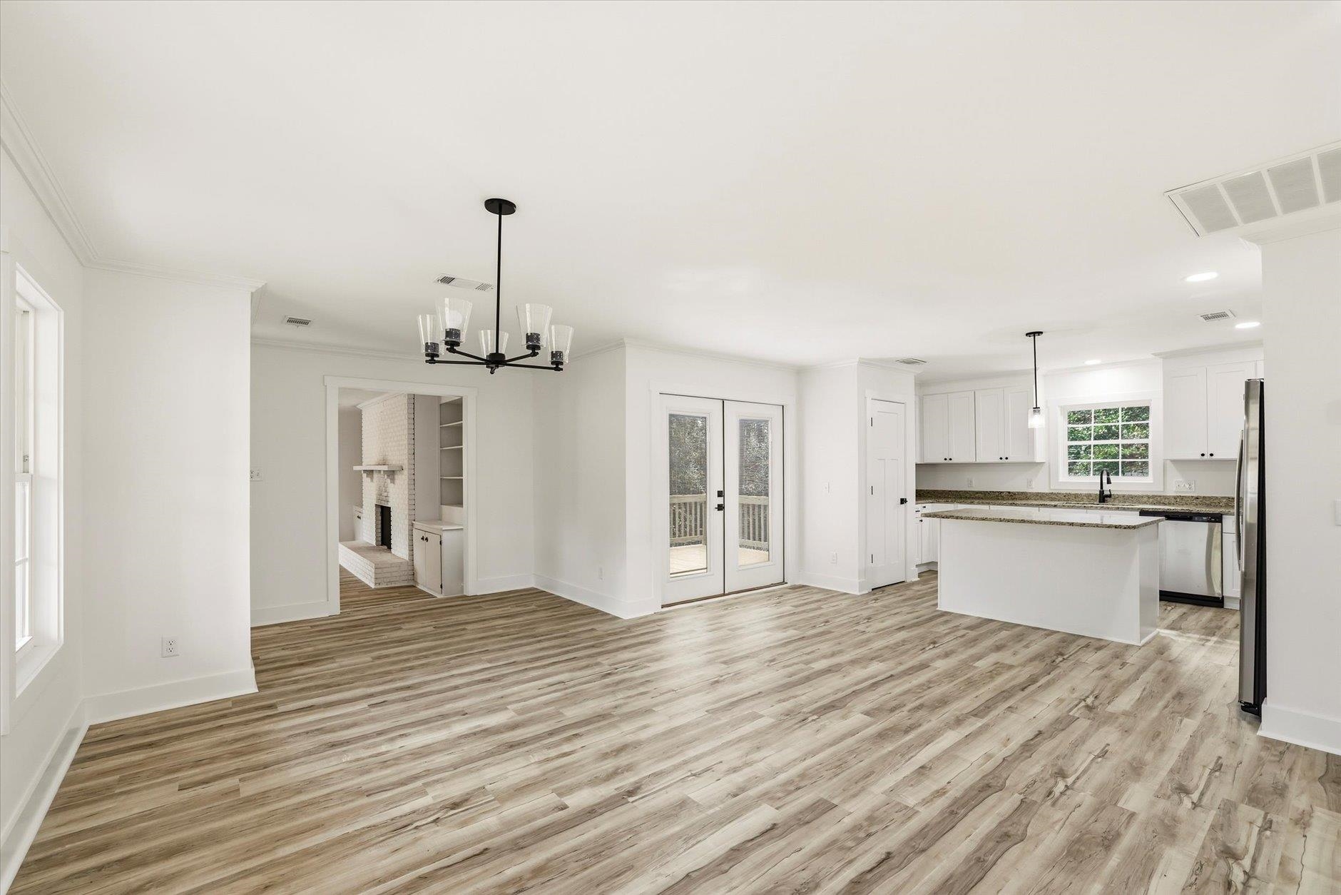 2216 Azalea Drive Southeast Moultrie, GA 31768 - Photo 3 of 40