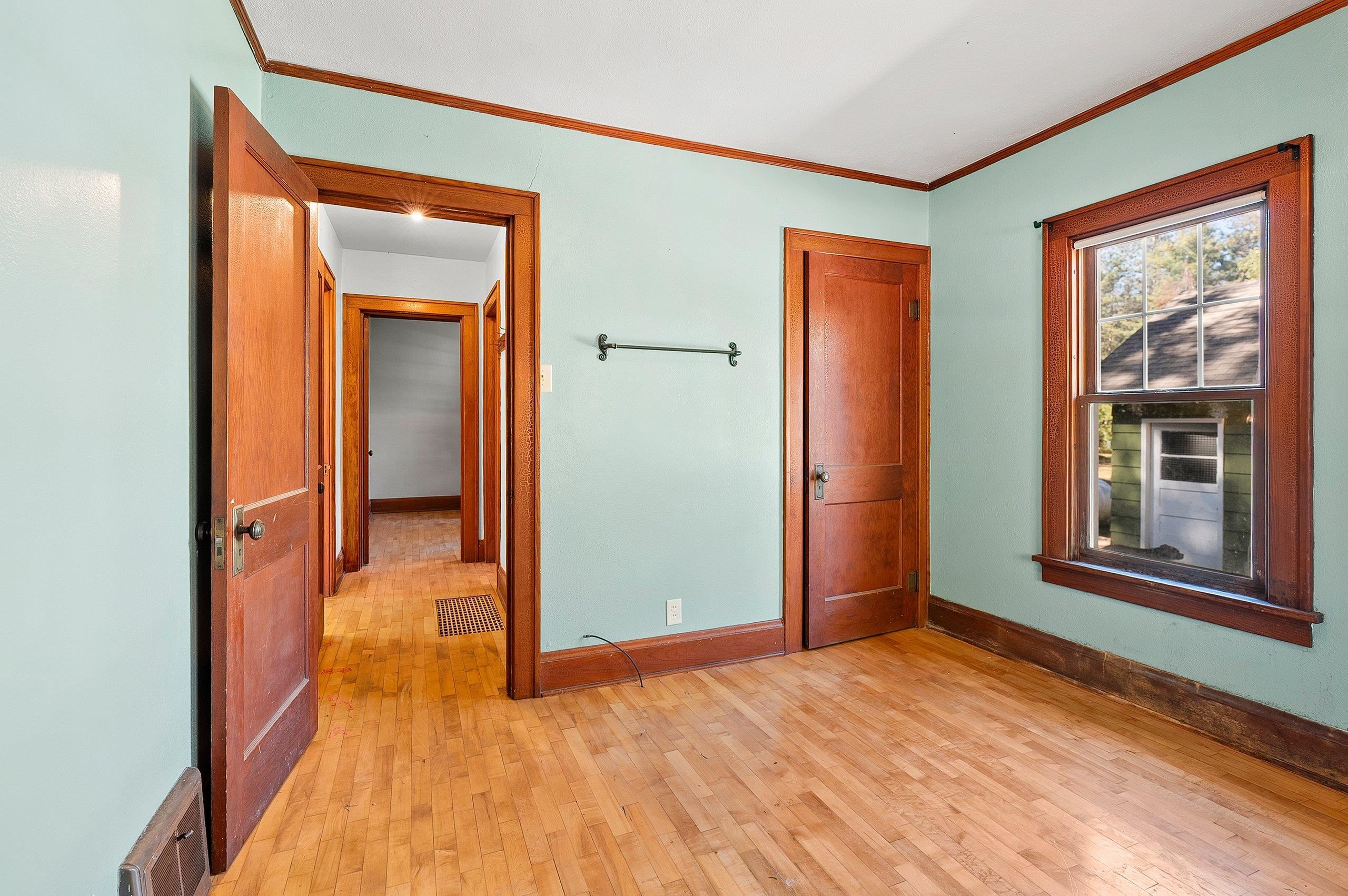 W11944 Parkway Road Crivitz, WI 54114 - Photo 17 of 47