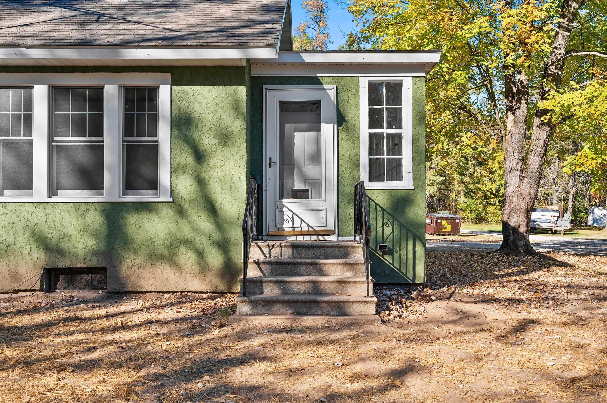 W11944 Parkway Road Crivitz, WI 54114 - Photo 2 of 47