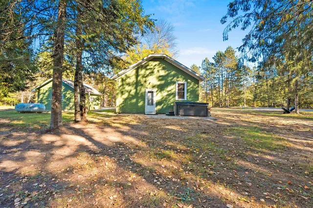 $179,900 | W11944 Parkway Road, Crivitz, WI 54114