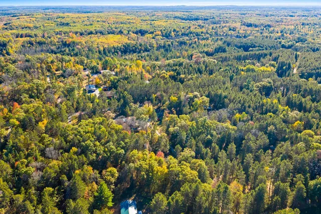 $179,900 | W11944 Parkway Road, Crivitz, WI 54114