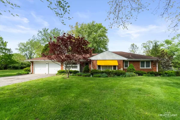 $420,000 | 6S437 Hankes Road, Aurora, IL 60506