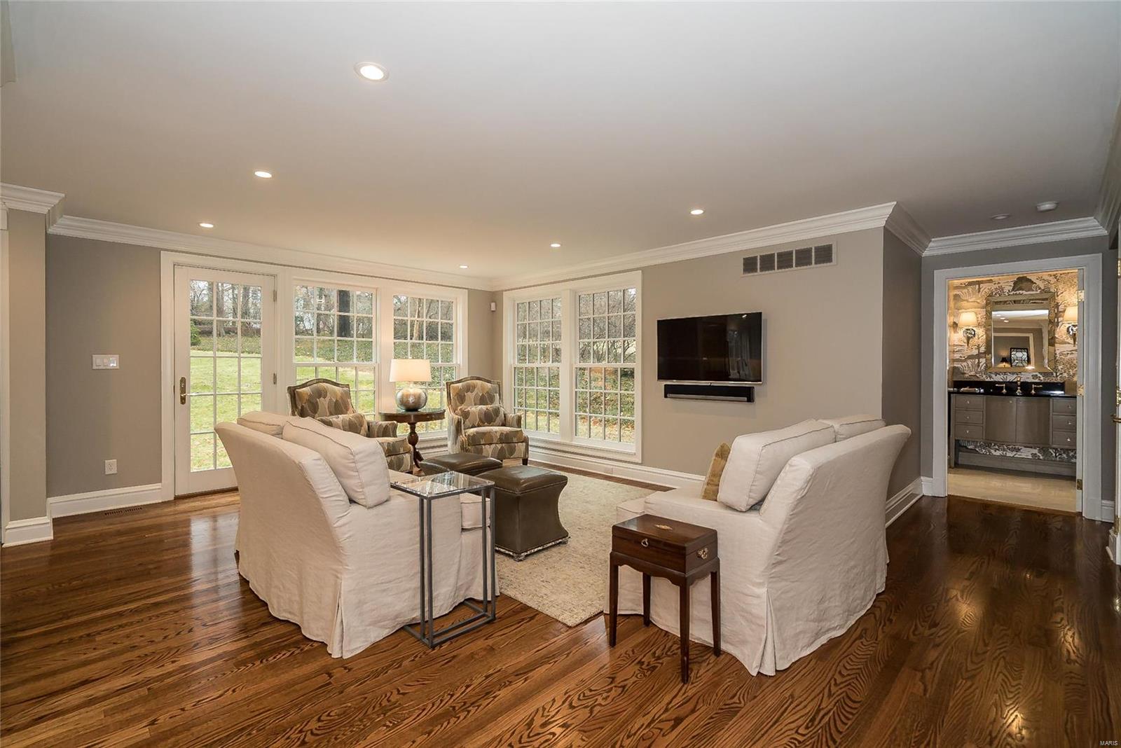 202 West Jackson Road Webster Groves, MO 63119 - Photo 13 of 36 Gallery Image 13