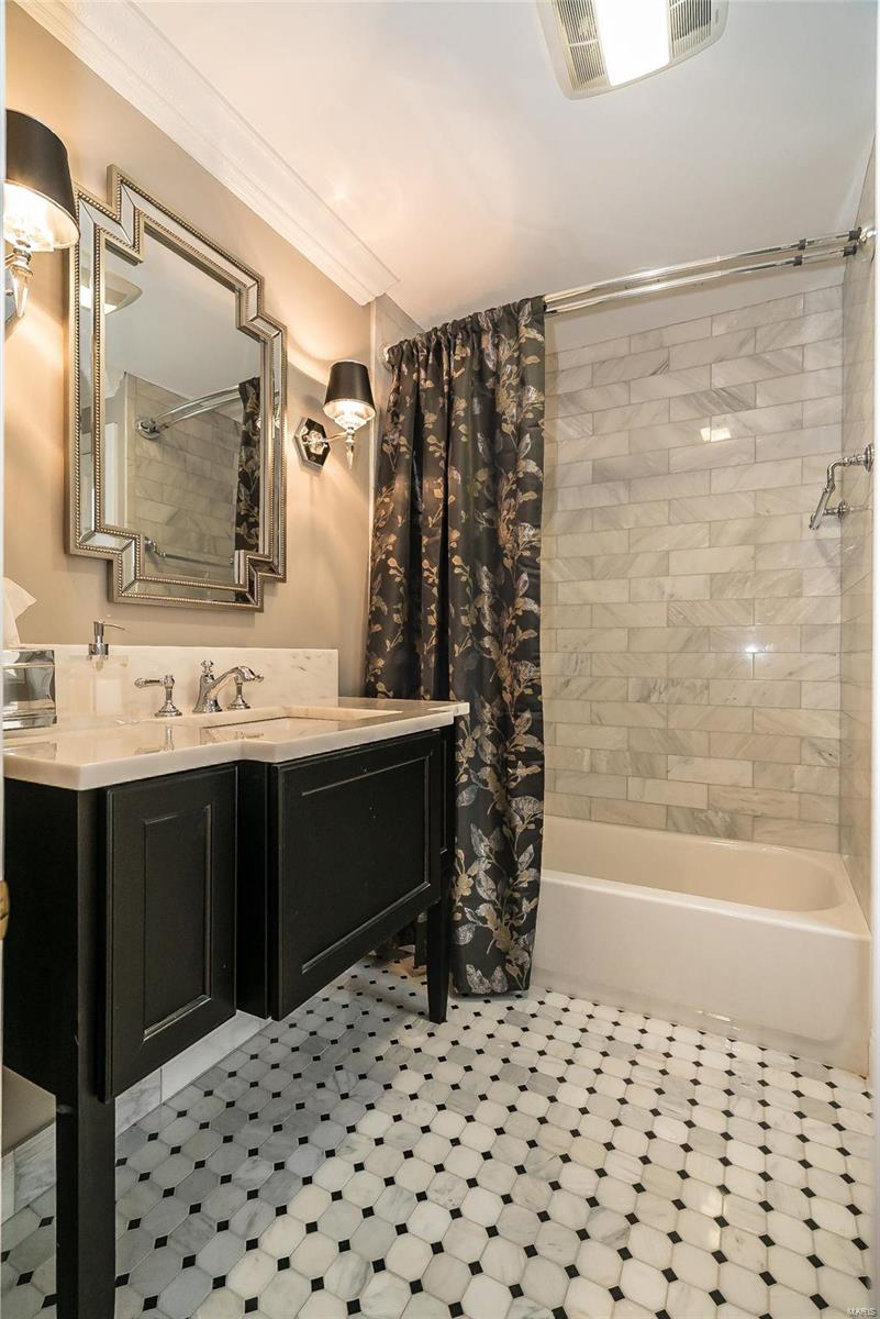202 West Jackson Road Webster Groves, MO 63119 - Photo 24 of 36 Gallery Image 24