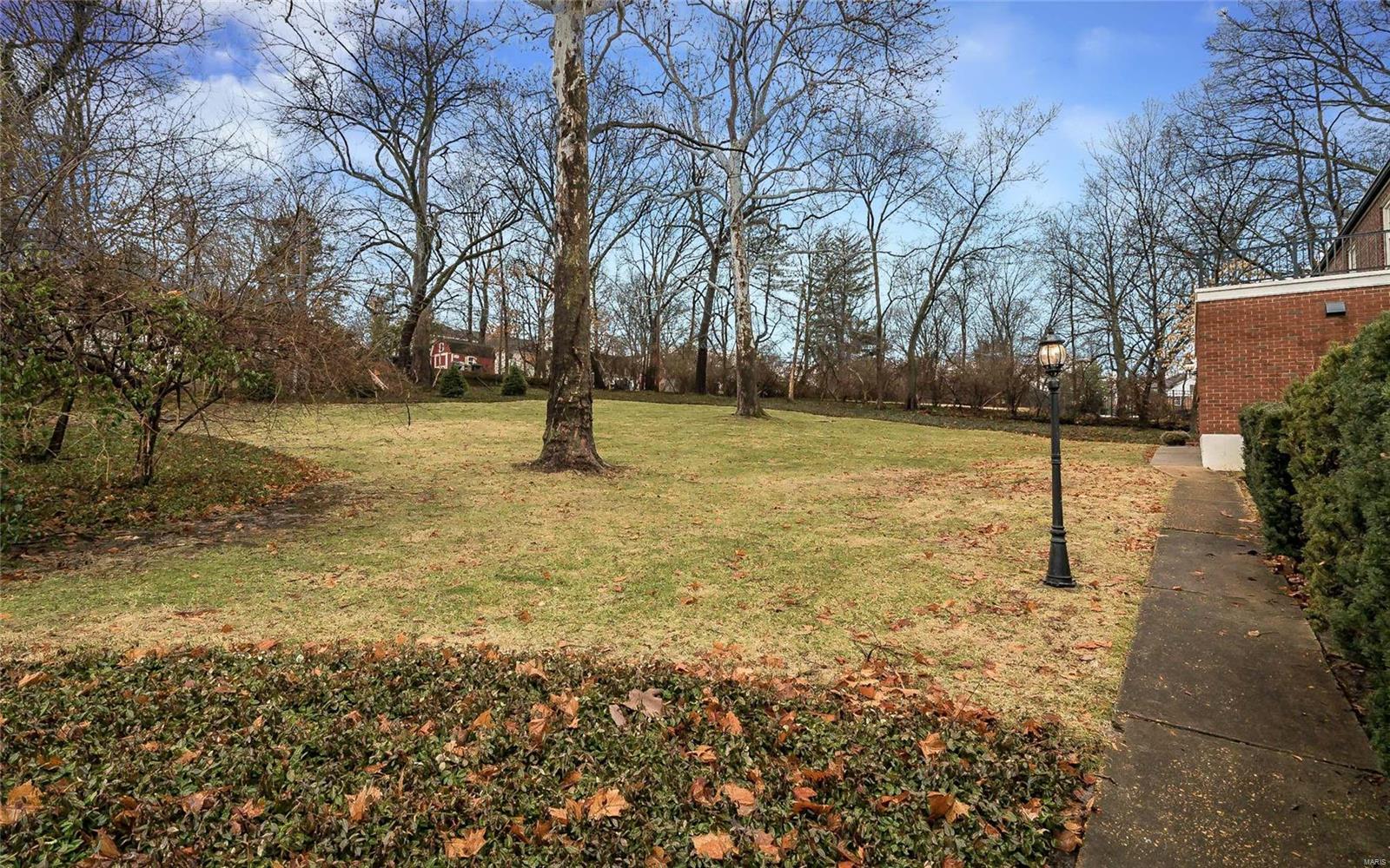 202 West Jackson Road Webster Groves, MO 63119 - Photo 34 of 36 Gallery Image 34