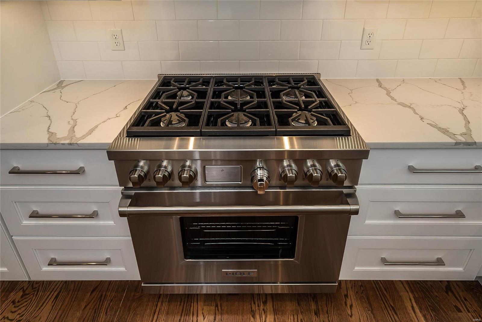 202 West Jackson Road Webster Groves, MO 63119 - Photo 8 of 36 Gallery Image 8