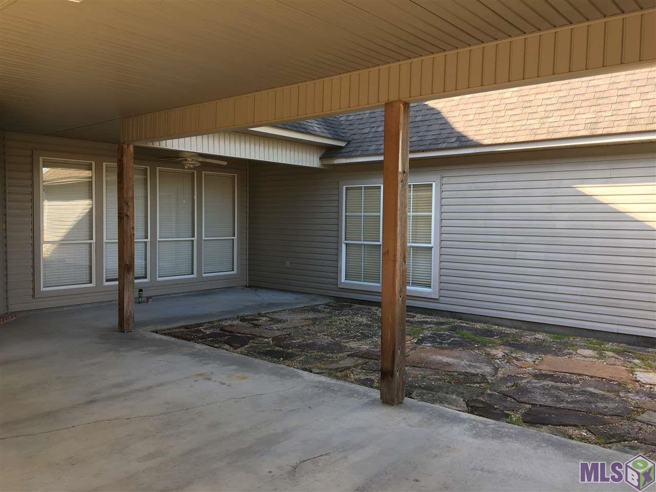 18223 Lake Myrtle Drive Baton Rouge, LA 70817 - Photo 3 of 10 Carport