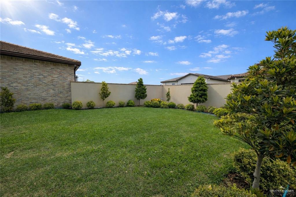 805 Grayson Avenue McAllen, TX 78504 - Photo 23 of 31 a view of a backyard