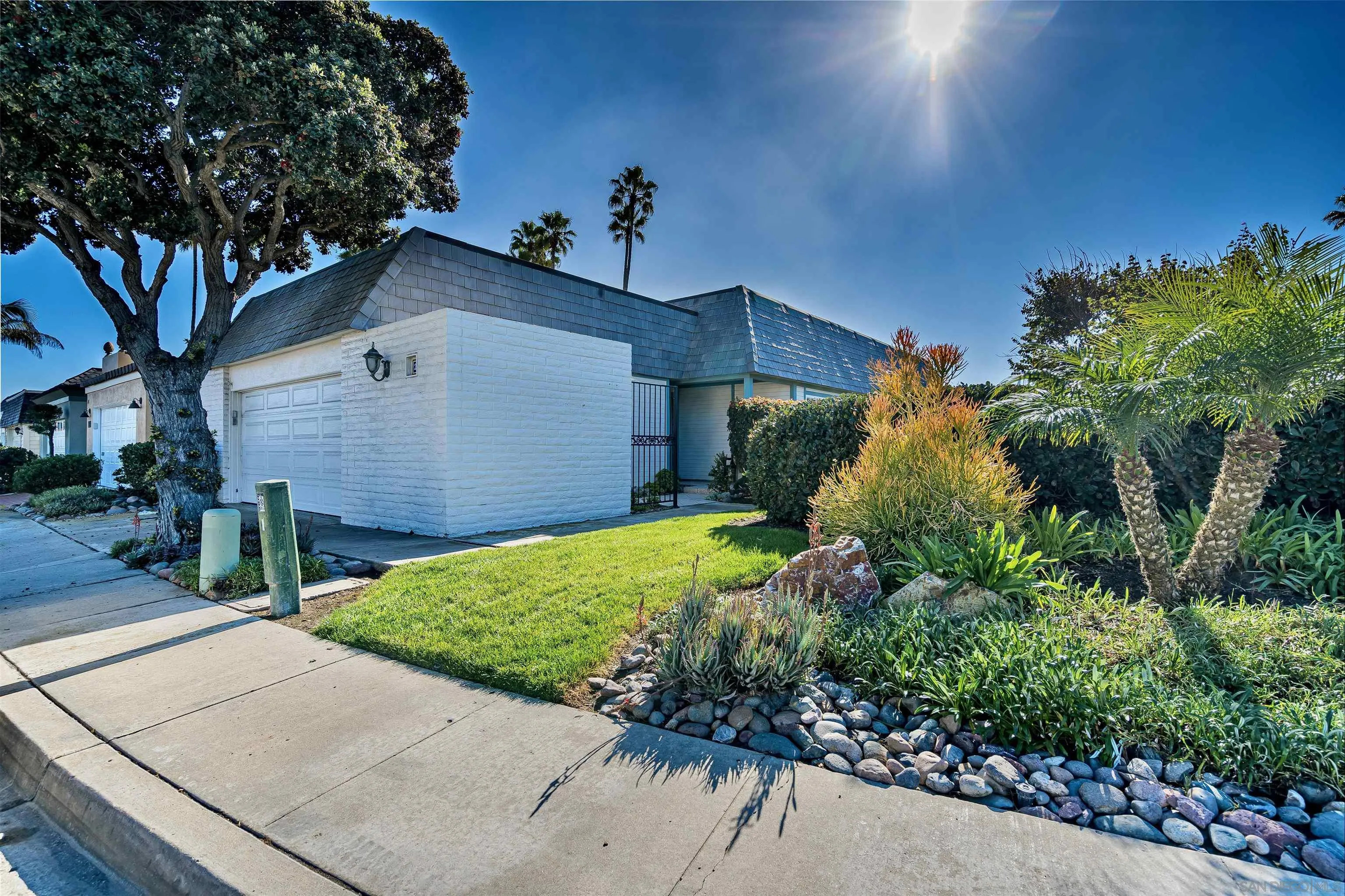20 GingerTree Lane Coronado, CA 92118 - Photo 44 of 45 a view of a yard in front of house