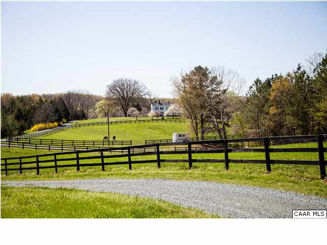 268 Rivanna Mills Road Palmyra, VA 22963 - Photo 3 of 31 a view of park with benches