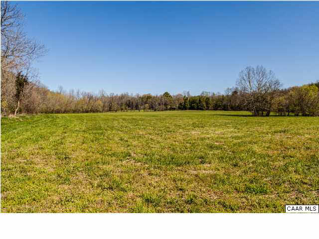 268 Rivanna Mills Road Palmyra, VA 22963 - Photo 10 of 31 a view of an ocean from a yard