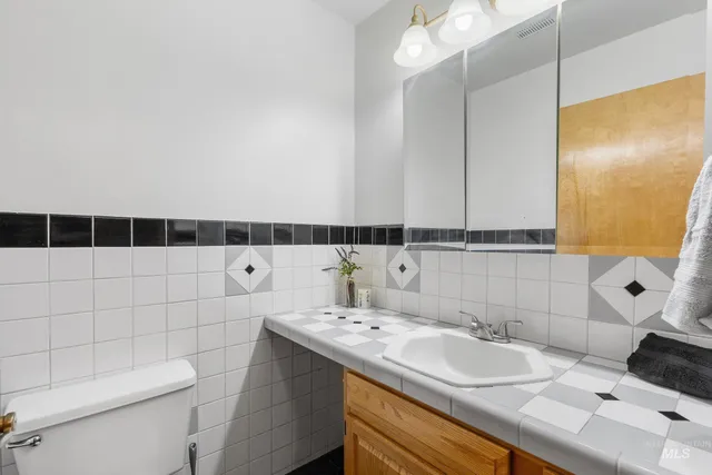 $369,900 | 522 East Cleveland Avenue, Unit N, Glenns Ferry, ID 83623