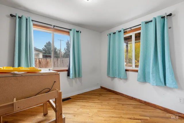 $369,900 | 522 East Cleveland Avenue, Unit N, Glenns Ferry, ID 83623