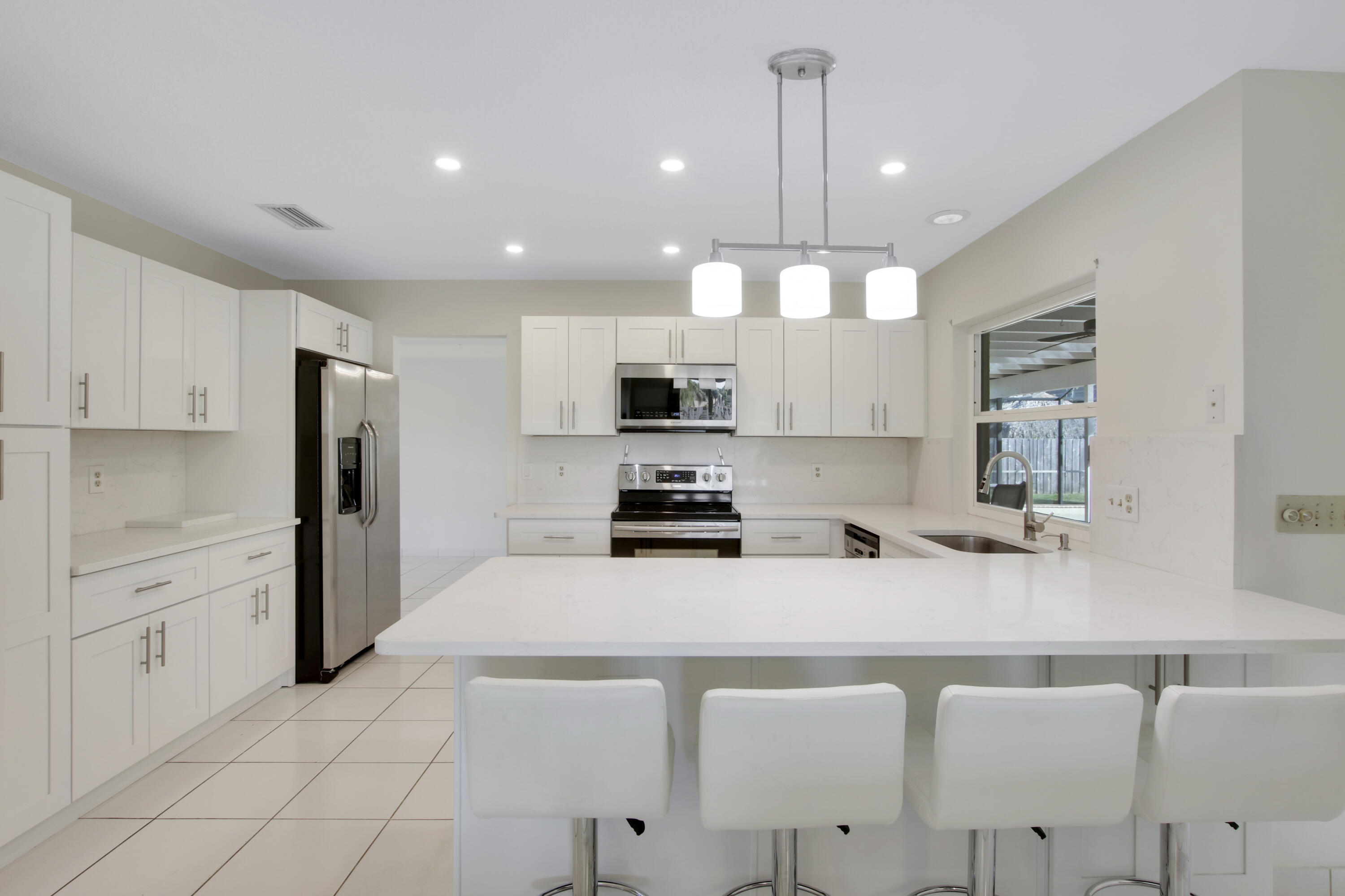 2480 Windsor Road Palm Beach Gardens, FL 33410 - Photo 10 of 44 Kitchen
