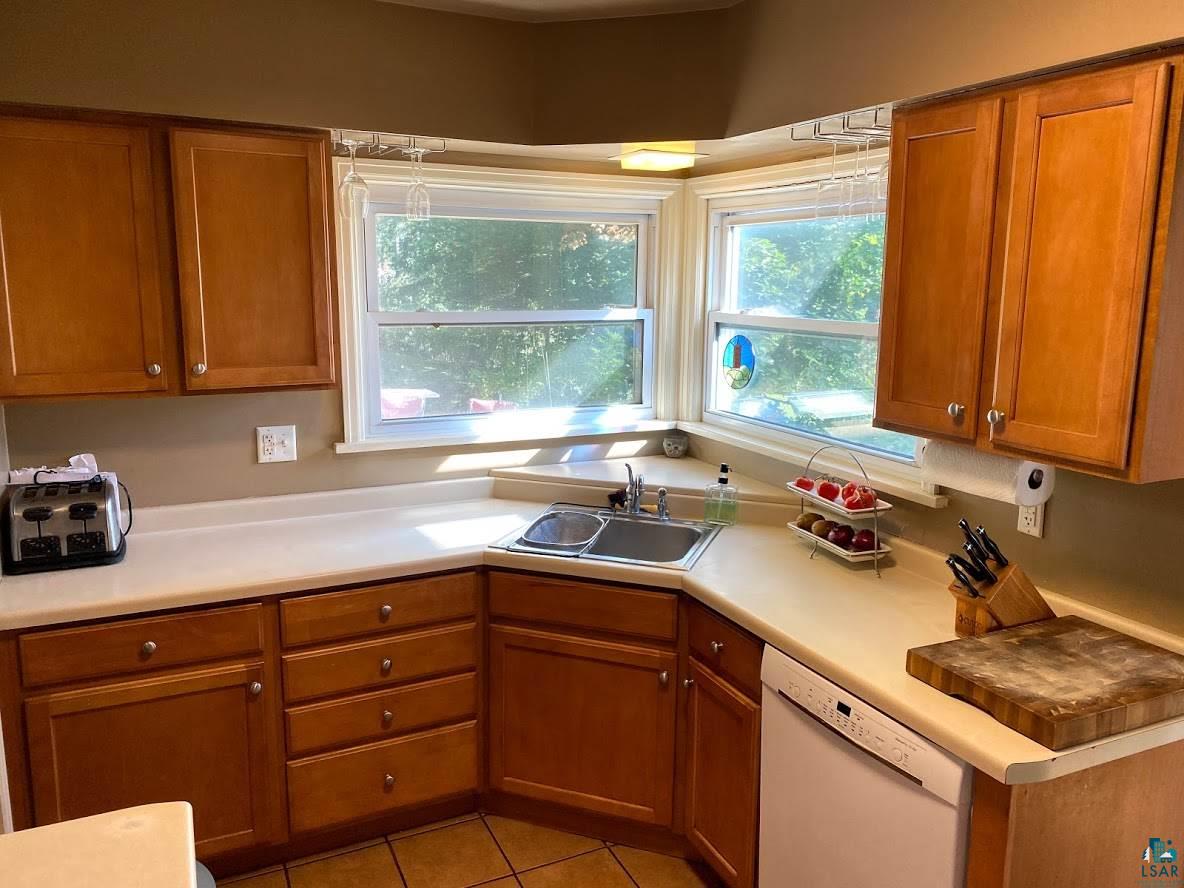 2425 Morris Thomas Road Duluth, MN 55811 - Photo 8 of 27 Gallery Image 8